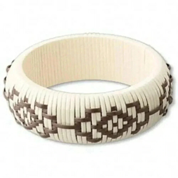 Handcrafted L Tribal Chocolate Brown Cream Rattan Wicker Bangle Bracelet Large - Picture 1 of 1